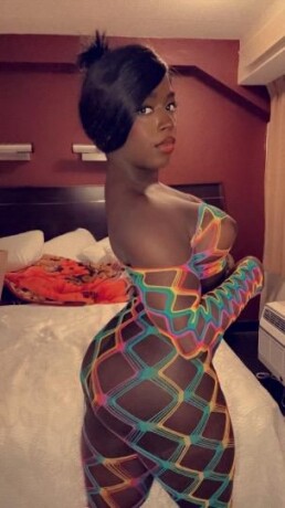 shemale-escort-in-college-station-tx-214-400-6657-big-3