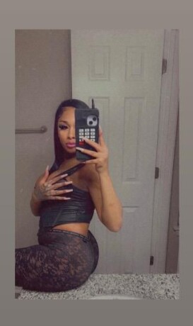 shemale-escort-in-appleton-wi-305-980-2411-big-2