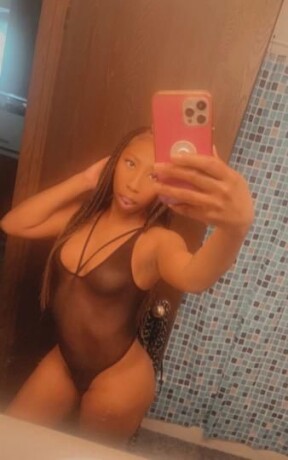 chanel-female-escorts-in-portland-or-503-267-0774-big-4